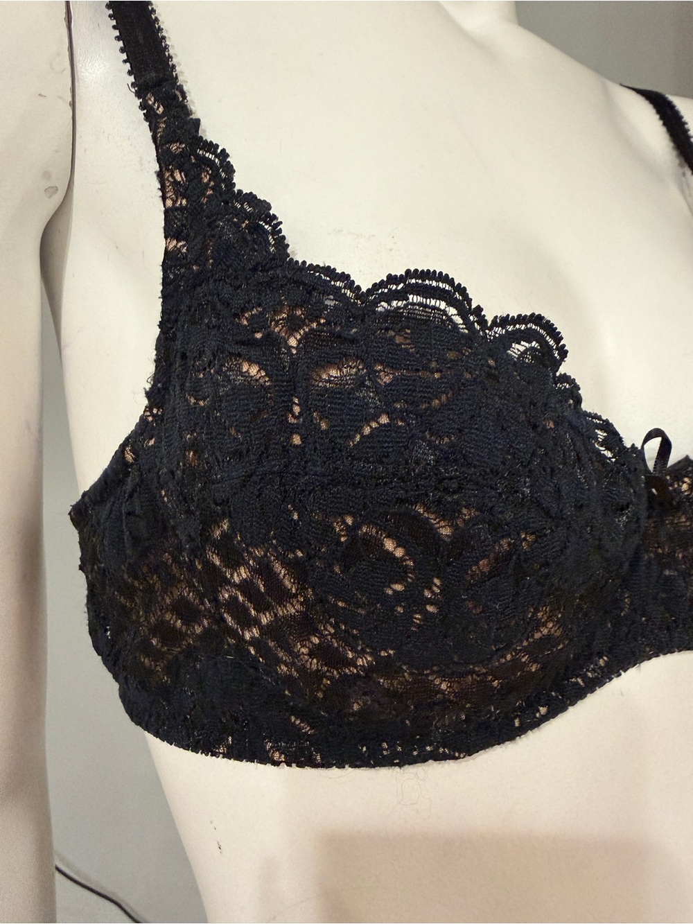 Vintage Victoria’s Secret Black Lace Full Coverage Bra 34A lined Underwire - Picture 4 of 9